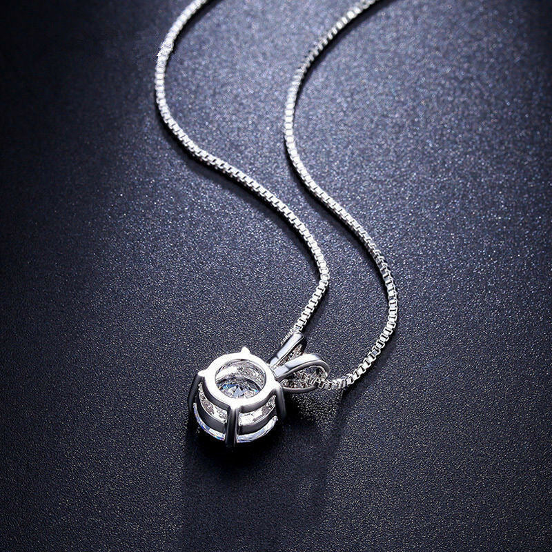 Zircon Pendant Four-claw Necklace Women's Simple Fashion Temperament Trend